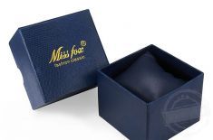 紙盒 紙盒與塑料盒的對比優(yōu)劣勢你知道嗎[吉彩四方]做好每一個包裝