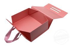 如何設計服裝包裝紙盒訂做  服裝包裝紙盒訂做的技巧[吉彩四方]