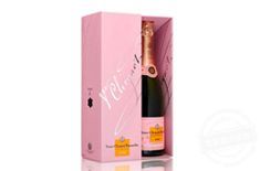 創(chuàng)意酒禮盒包裝的特點  酒禮盒包裝如何脫穎而出[吉彩四方]