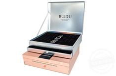 與廣州禮品盒定做廠家共創(chuàng)藝術(shù)品般魅力的禮品盒之旅！[吉彩四方]