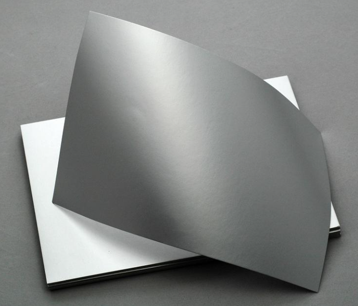 紙質(zhì)化妝品包裝盒 銀卡紙